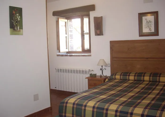 Casa De Aldea La Casona De Los Valles Hotel Onis